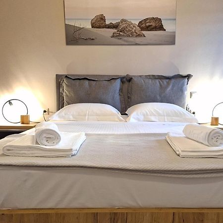 Appartamento On The Water Lodging 2 Falasarna Esterno foto